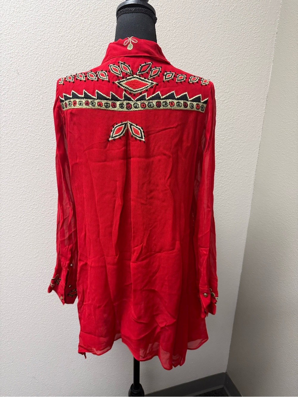 Vintage Collection Red Embroidered Boho Sheer Tunic Blouse Medium Size - Picture 6 of 10
